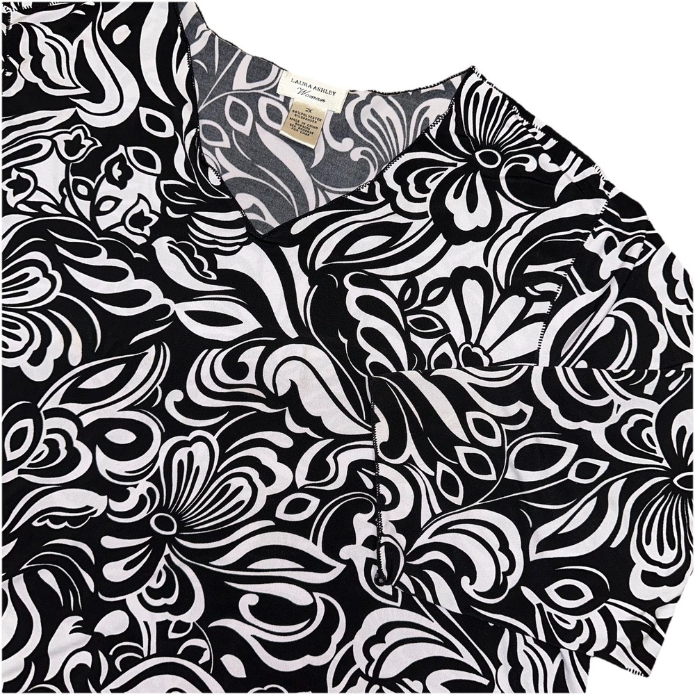 Laura Ashley Black & White Retro Floral Pullover V-Neck Blouse Stretch Womens 2X